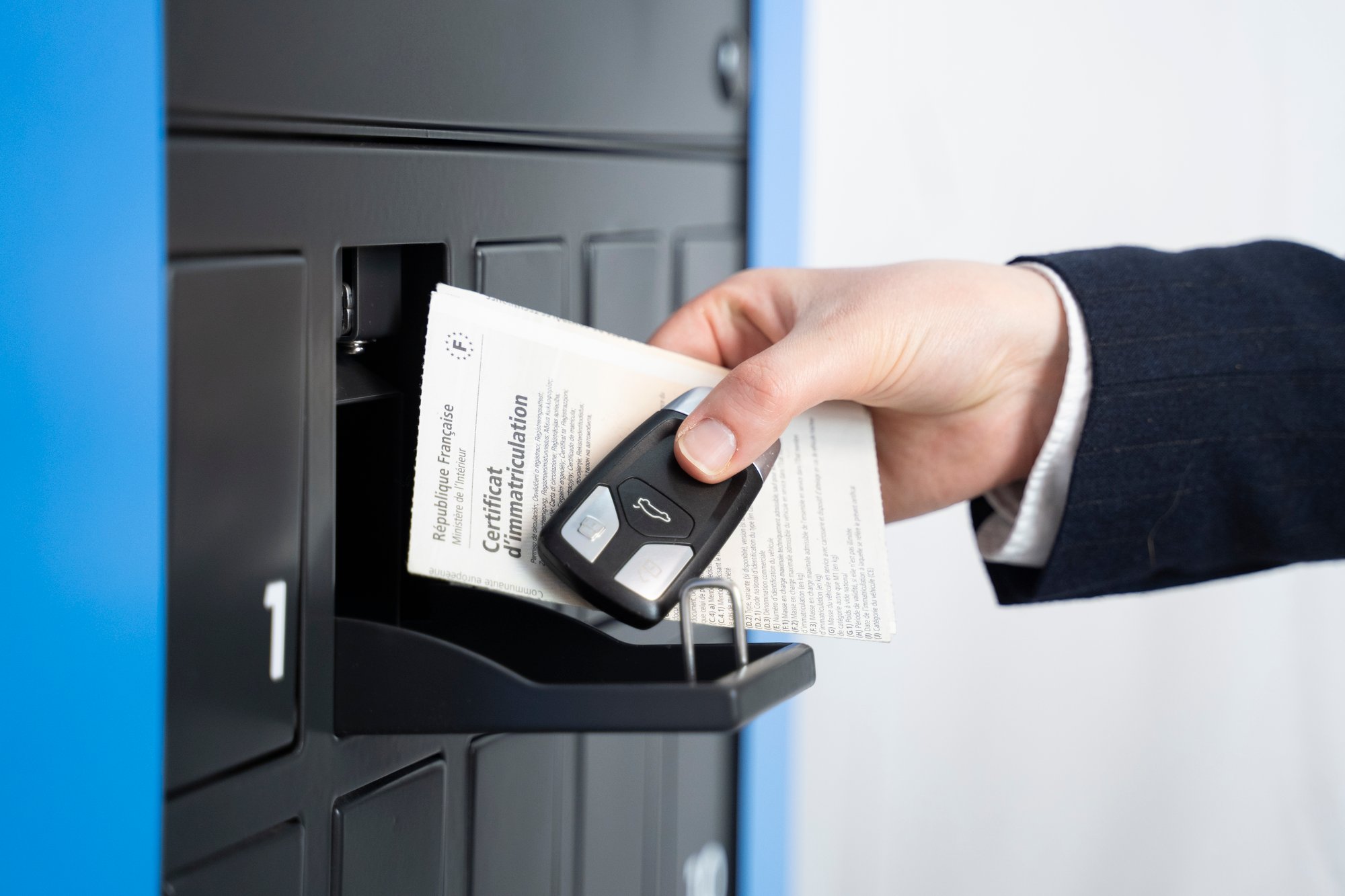 borne-interactive-acses-exterieur-interieur-focus casier